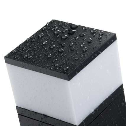 Outdoor-Wandleuchte mit Steckdose DASTEN 1xG9/11W/230V IP44 schwarz