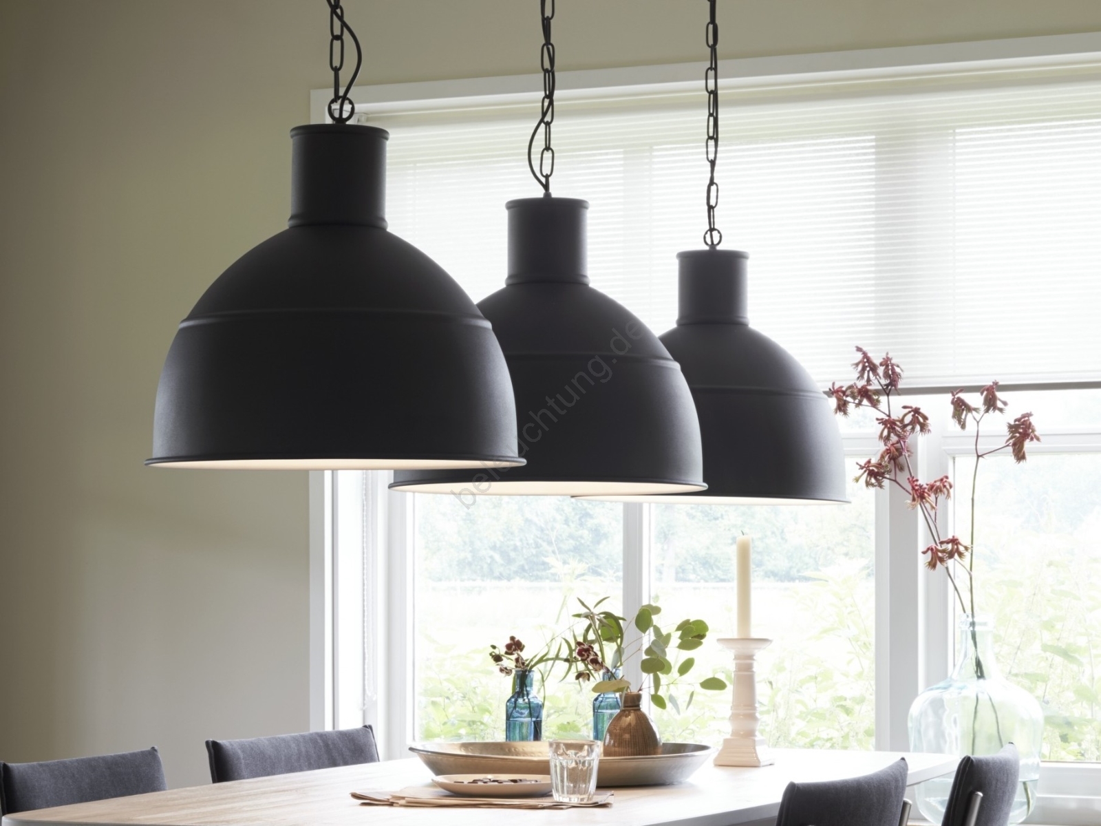 Ketten-Kronleuchter TYGO 1xE27/60W/230V | Beleuchtung.de