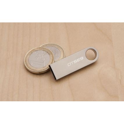 Kingston - Metall-Flash-Disk DATATRAVELER SE9 32GB