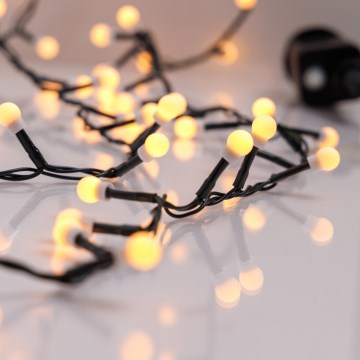 LED-Außen-Weihnachtskette LINE, 500 LEDs, 17,97 m, IP44, warmweiß