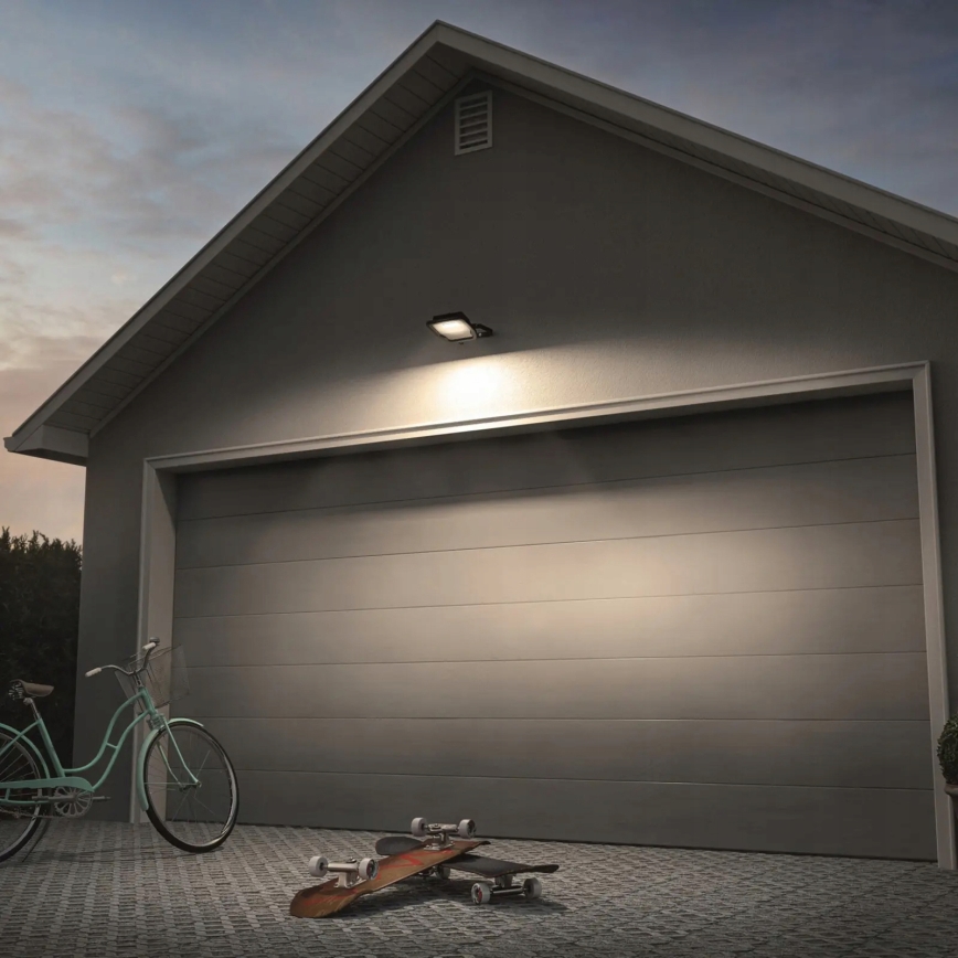 LED-Außenstrahler mit Sensor LED/50W/230V 4500K IP65 schwarz