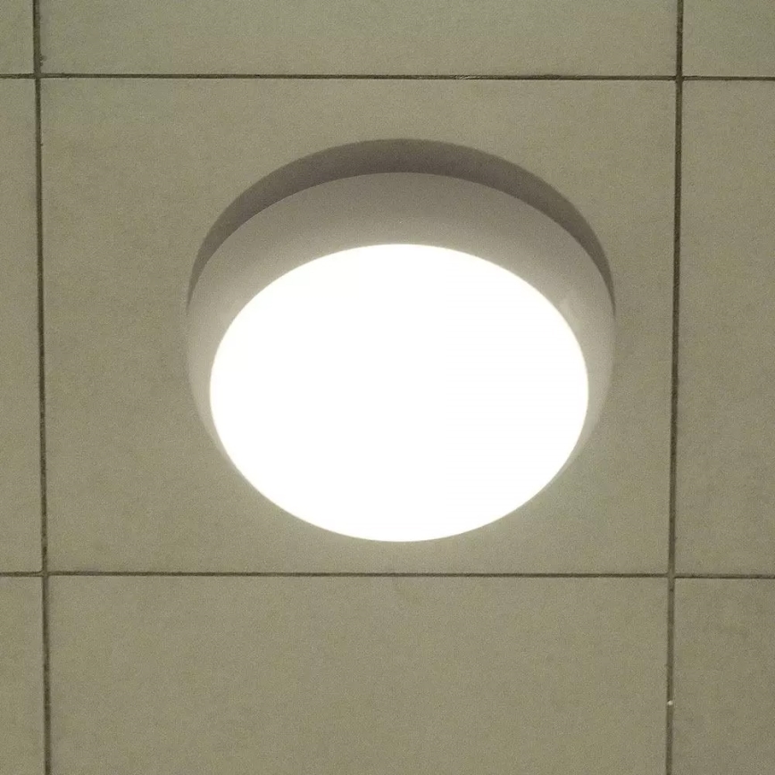 LED Auβenbeleuchtung SAMSUNG CHIP mit Sensor 1xLED/15W/230V IP65