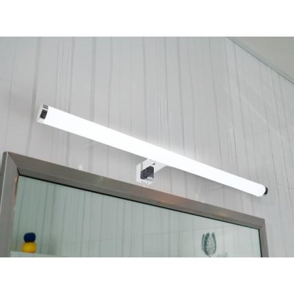 LED-Badezimmer-Spiegelleuchte LED/12W/230V 59,5 cm IP44 glänzender Chrom