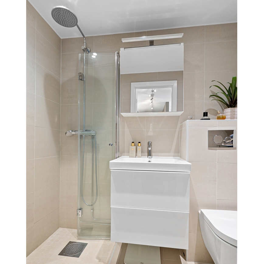 LED Badezimmerspiegelbeleuchtung LED/8W/230V 4000K 50 cm IP44 glänzender Chrom