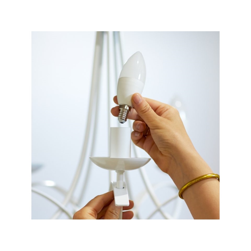 LED dimmbare Glühbirne C37 E14/4,9W/230V 2700-6500K CRI 90 Wi-Fi - WiZ