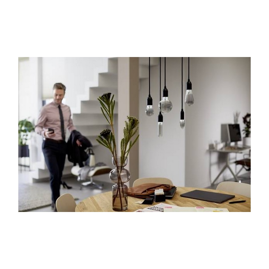 LED-Glühbirne Philips E27/2,3W/230V 2700K