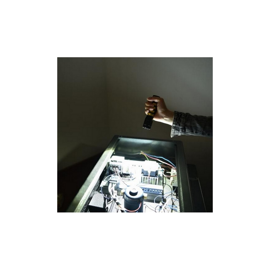 LED Laterne LED/5W/3xAAA