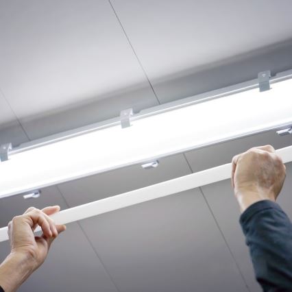 LED-Leuchtstoffröhre T8 G13/18W/230V 3000K 120 cm
