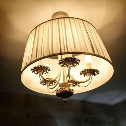 LED RGB dimmbare Lampe E14, 3,5 W, 230 V, 6400 K + Fernbedienung