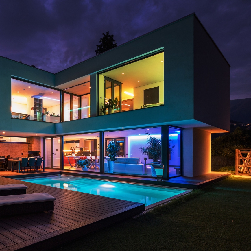LED RGBW Badezimmer-Dimmstreifen LED/7,5W/12V IP65 3m Wi-Fi Tuya