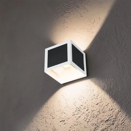 LED-Solar-Wandleuchte mit Sensor LED/9W/3,7V 3000/4000/6000K IP65 2600 mAh weiß