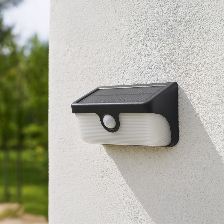 LED-Solar-Wandleuchte mit Sensor LINK LED/5W/3,7V 2000 mAh IP65 schwarz