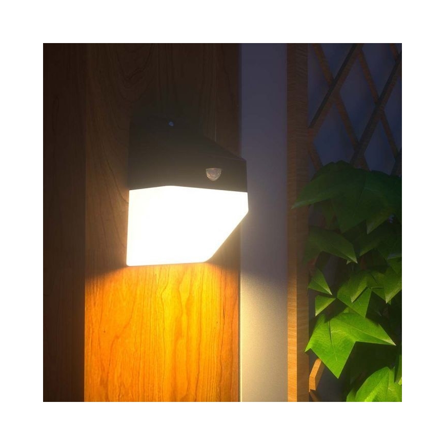 LED-Solarwandleuchte mit Sensor LED/2W/3,7V 4000K IP65 1200 mAh