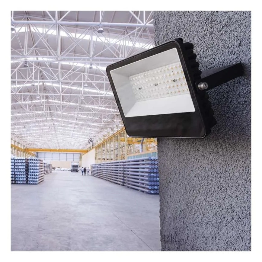 LED-Strahler AVENO LED/48W/230V 4000K 7200 lm IP66 schwarz