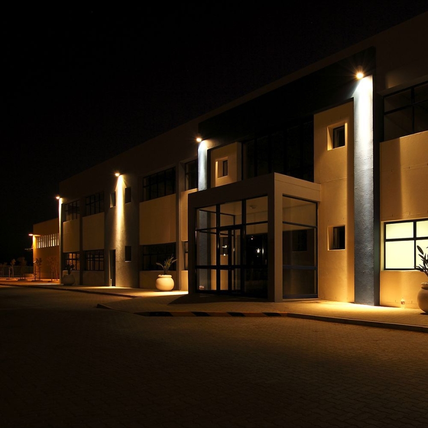 LED-Strahler LED/50W/230V 4000K IP65 schwarz