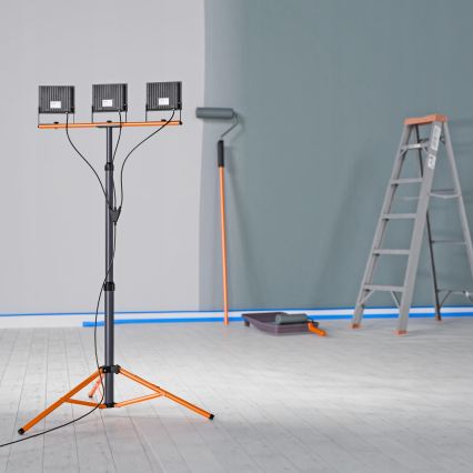 LED-Strahler mit Stativ 3xLED/50W/230V 4500K IP65 schwarz/orange