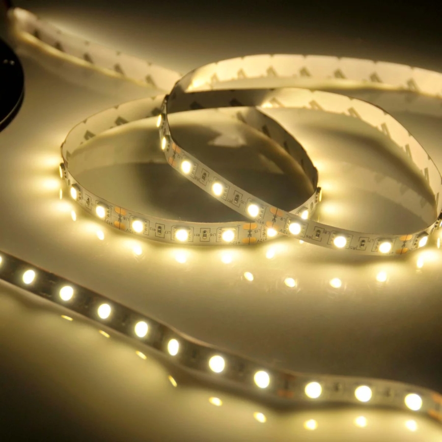LED-Streifen 5 Meter LED/45W/12V IP65 weiß