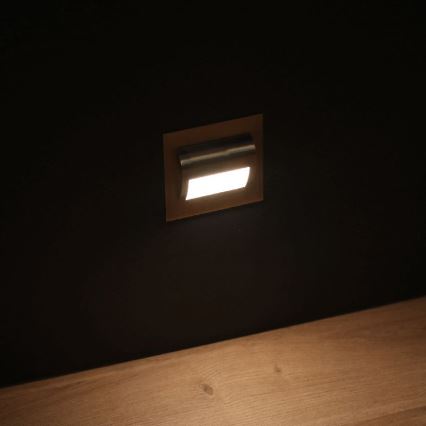 LED-Treppenleuchte DECORUS LED/1,2W/12V 4000K Messing