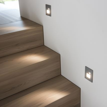 LED-Treppenleuchte mit Bewegungs- und Dämmerungssensor LED/1,5W/230V 3000/4000/6500K silber
