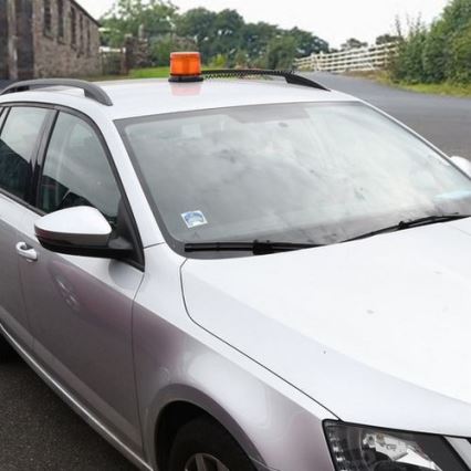 LED-Warnleuchte mit Magnetfuß LED/20W/12-24V orange