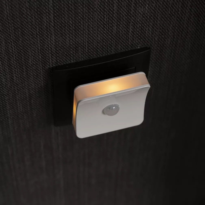 Ledvance - LED RGB Orientierungsleuchte mit Sensor für Steckdose LUNETTA LED/0,3W/230V