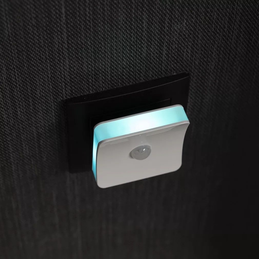 Ledvance - LED RGB Orientierungsleuchte mit Sensor für Steckdose LUNETTA LED/0,3W/230V