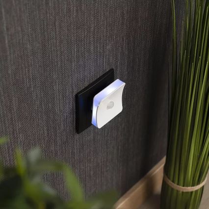 Ledvance - LED RGB Orientierungsleuchte mit Sensor für Steckdose LUNETTA LED/0,3W/230V
