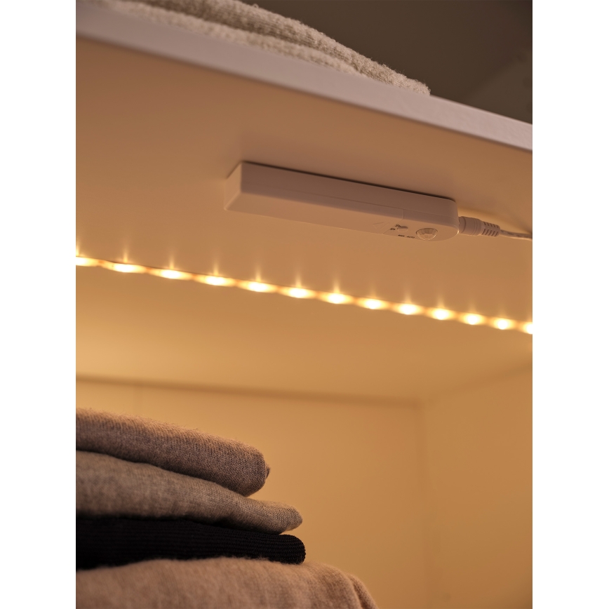 Ledvance - LED-Streifen mit Bewegungssensor FLEX 2m LED/3,6W/4xAA