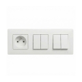 Legrand - 2x Doppel-Serienschalter č. 5 und Haushaltssteckdose mit Rahmen NILOE STEP 250V weiß