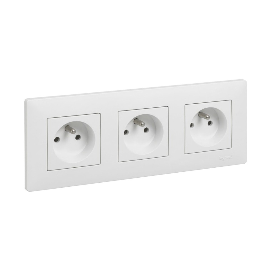 Legrand - Dreifach-Wandsteckdose mit Rahmen NILOE STEP 250V weiß