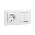 Legrand - Schuko-Haushaltssteckdose und doppelter Serienschalter Nr. 5 mit Rahmen NILOE STEP 250 V weiß