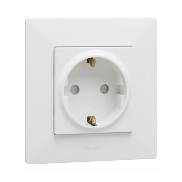 Legrand - SCHUKO-Steckdose für den Hausgebrauch mit Rahmen NILOE STEP 250V weiß