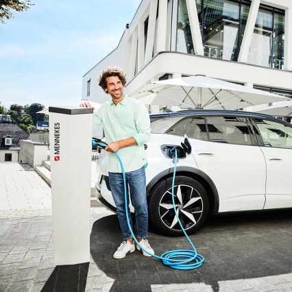 Mennekes - Ladekabel für Elektroautos Typ 2 / Typ 1 7,5m 3,7kW 20A IP44