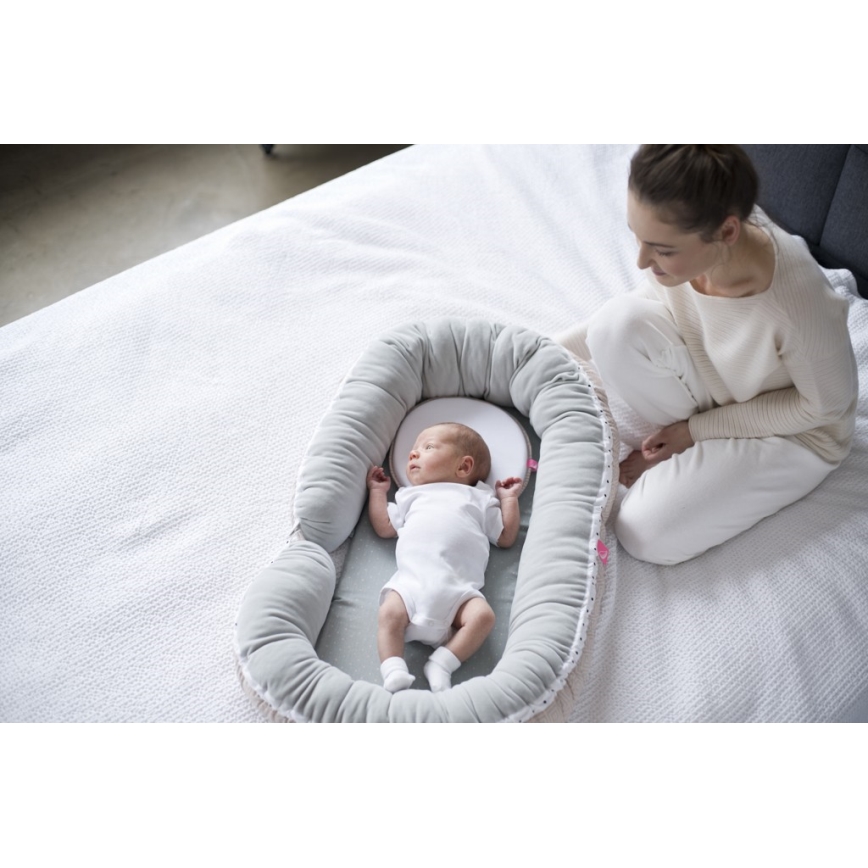 MOTHERHOOD - Nestchen und Kissen für Baby JUNIOR 2in1 braun