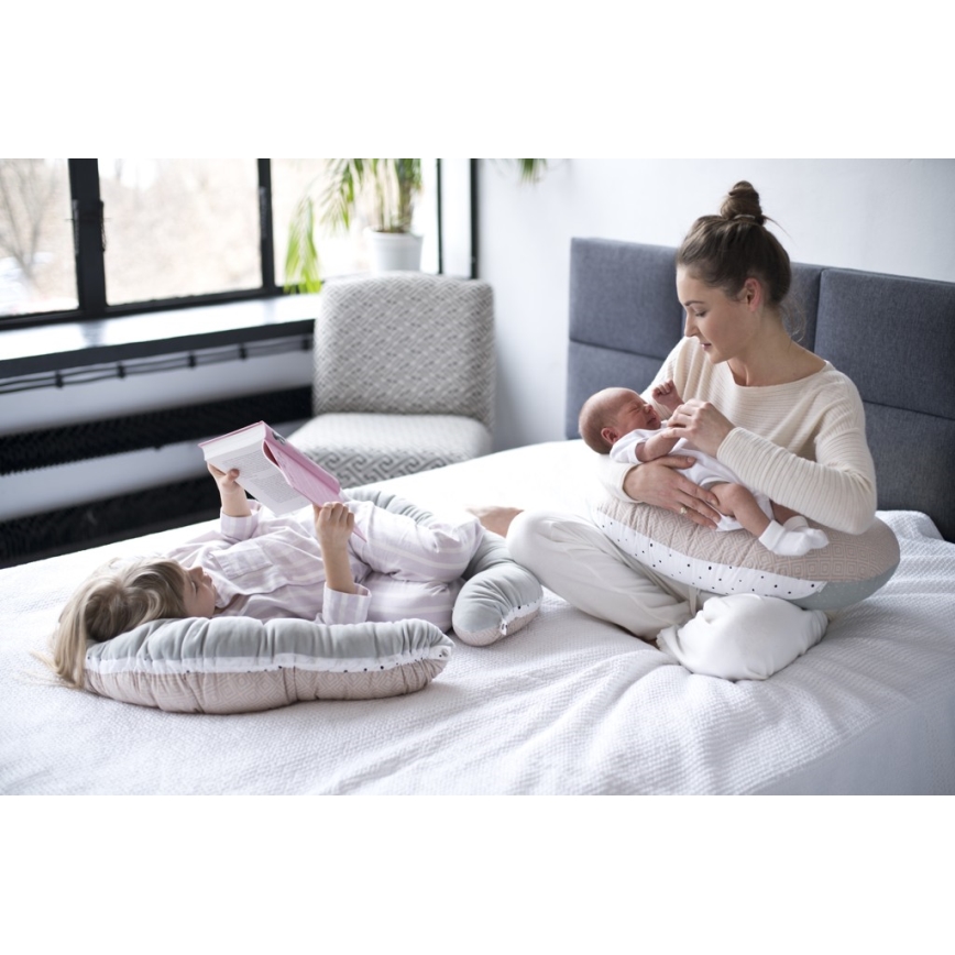 MOTHERHOOD - Nestchen und Kissen für Baby JUNIOR 2in1 braun