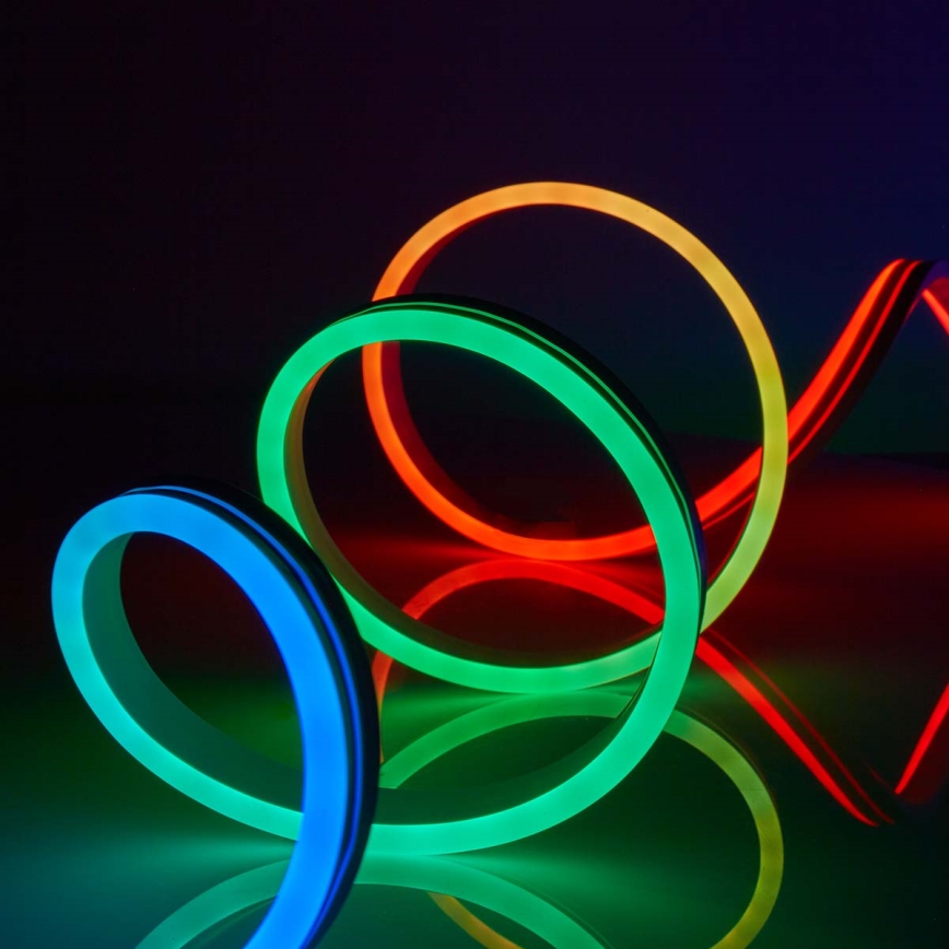 LED RGB Dimmbare Außenleiste SmartLife 6m LED/32W/230V Wi-Fi IP65 + Fernbedienung