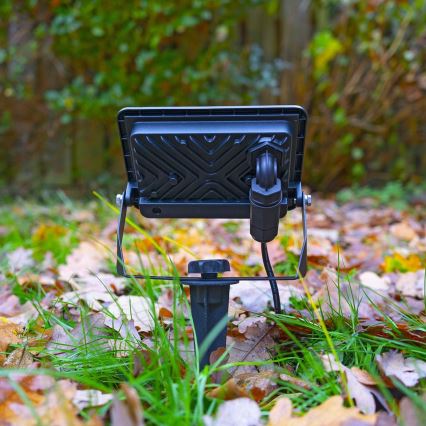 Dimmbarer LED RGBW Reflektor SmartLife LED/20W/230V Wi-Fi IP65 2700-6500K