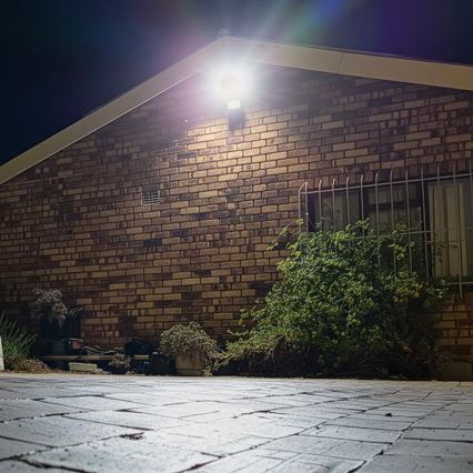 Dimmbarer LED-Strahler mit Bewegungsmelder SmartLife LED/20W/230V 3000-6500K IP44 Wi-Fi