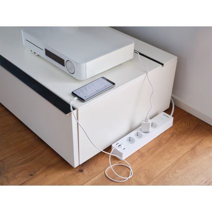Osram - SMART+ Steckdosenleiste 4-fach (Typ F) + 2× USB-A + 2× USB-C, Wi-Fi