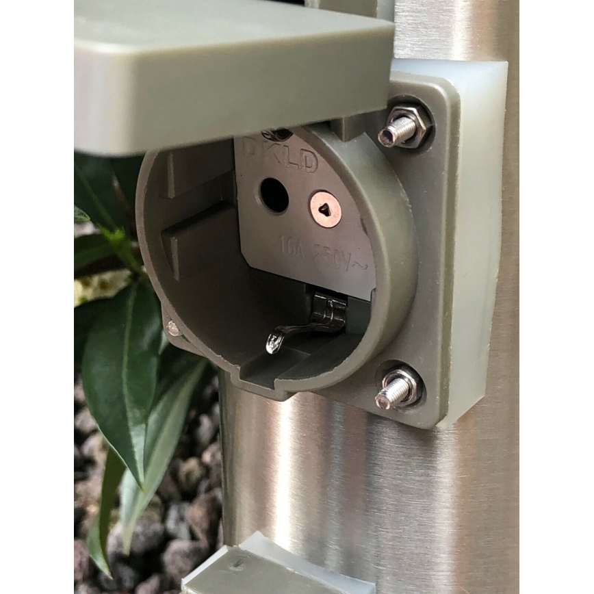 Outdoor-Steckdosensäule SYDNEY 4Z SCHUKO 230V IP44