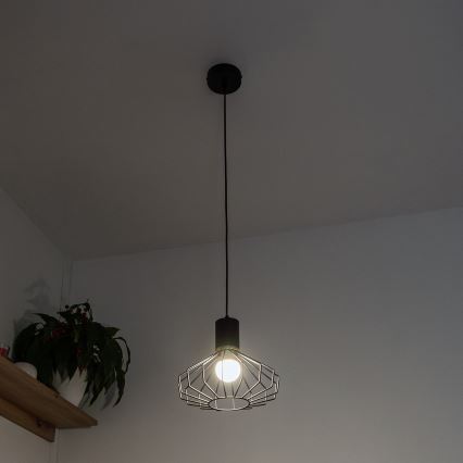 Pendelleuchte an Kabel SOLANO 1xE27/15W/230V schwarz/gold