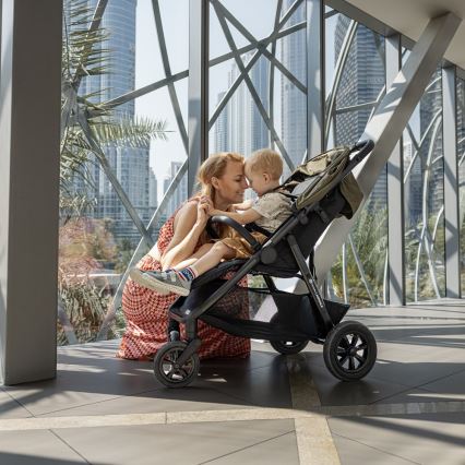 PETITE&MARS - Kinderwagen AIRWALK2 grün
