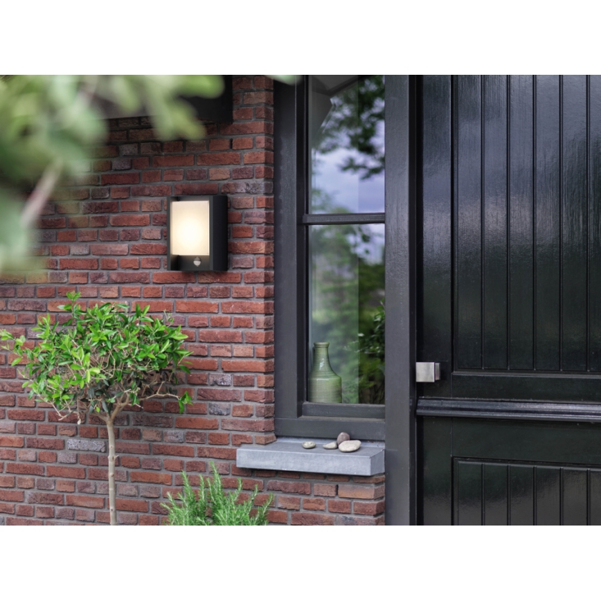Philips - LED Outdoor-Wandleuchte mit Sensor LED/6W 2700K IP44