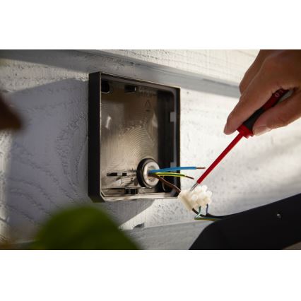 Philips - Dimmbarer LED-RGBW-Strahler für den Außenbereich Hue DISCOVER 2xLED/15W/230V 2000-6500K IP44