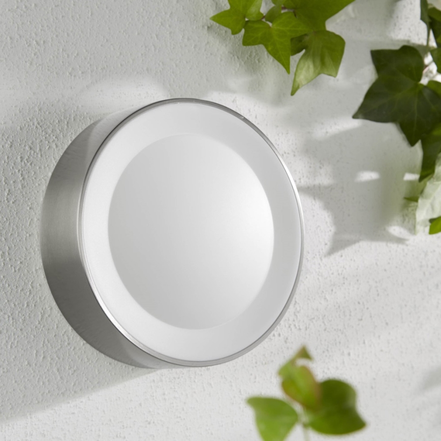 Dimmbare LED-RGBW-Außenwandleuchte Hue DAYLO LED/15W/230V 2000-6500K IP44