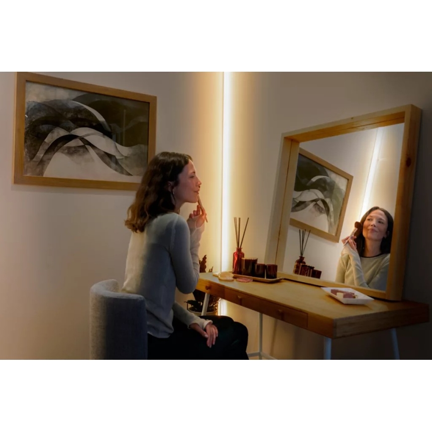 Philips - Hue OMNIGLOW dimmbarer LED-RGBW-Streifen 5m LED/60W/230V 2200-6500K