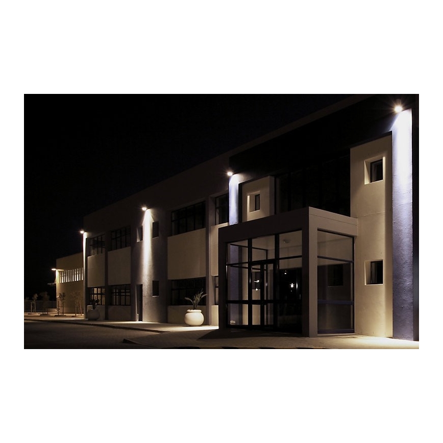 Philips – LED-Outdoor-Strahler mit Sensor PROJECTLINE LED/20W/230V IP65 3000K