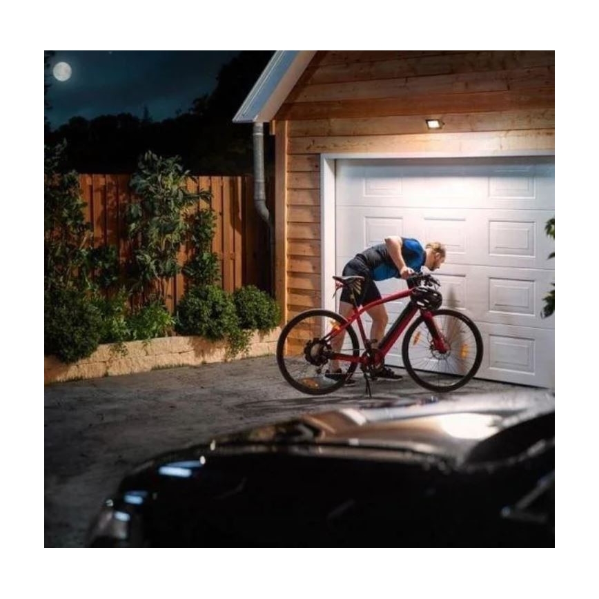 Philips - LED-Strahler mit Sensor DECOFLOOD LED/20W/230V IP65