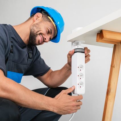 Steckdosenleiste mit Tischklemme 3x Steckdosen (Typ E) + 2x USB-A + 1x USB-C 1,5 m, weiß