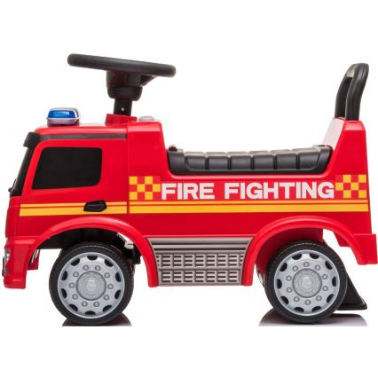 Rutschauto Mercedes Feuerwehrauto 2xAA rot